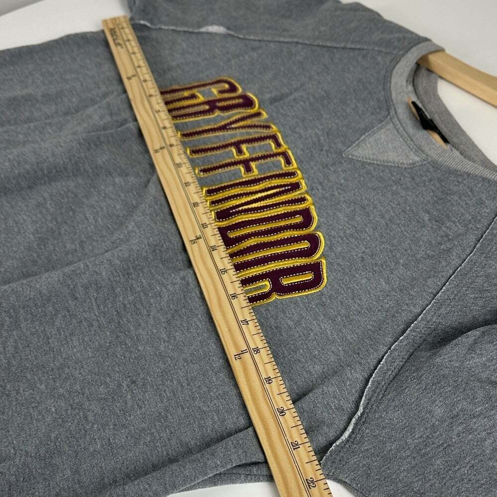 Harry Potter Warner Bros. Gryffindor Crewneck Sweater - Grey, Size Large - Picture 9 of 9